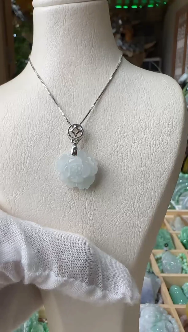 翡翠未镶嵌颈饰吊坠