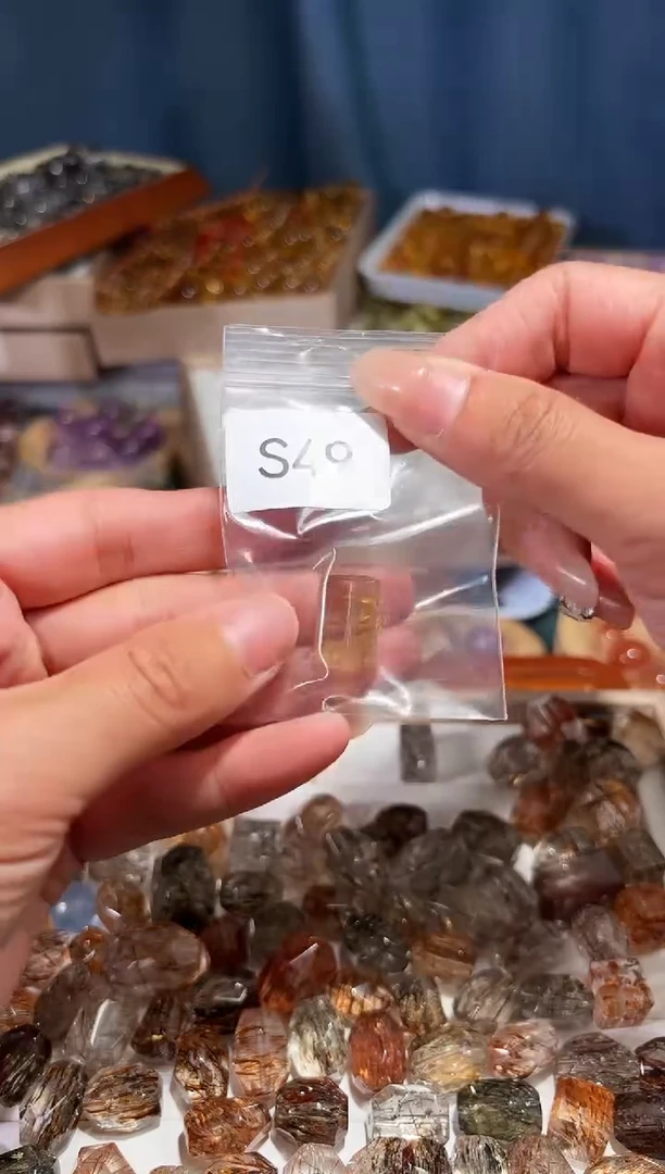 未镶嵌手串水晶?***?S49发晶长方糖单颗