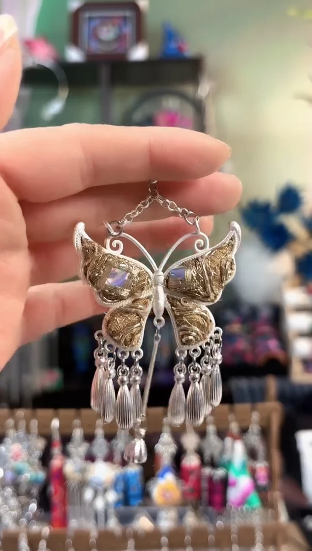 彩云南阁非遗老绣苗银饰品678