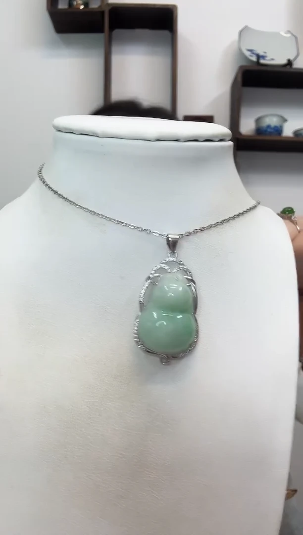 吊坠(赠链)银S925镶嵌翡翠葫芦