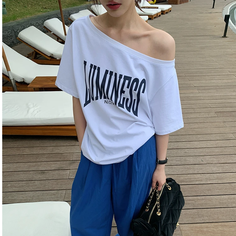 左边女装宽松印花上衣2025夏季新款全棉斜肩短袖字母卫衣