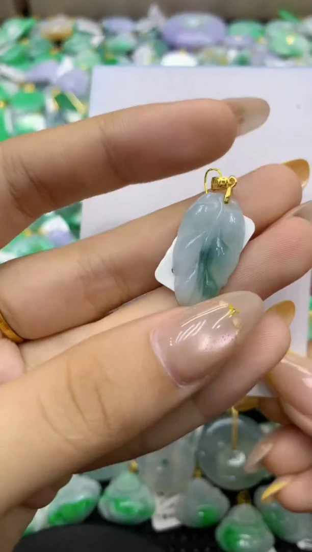 颈饰未镶嵌翡翠天然缅甸翡翠A货