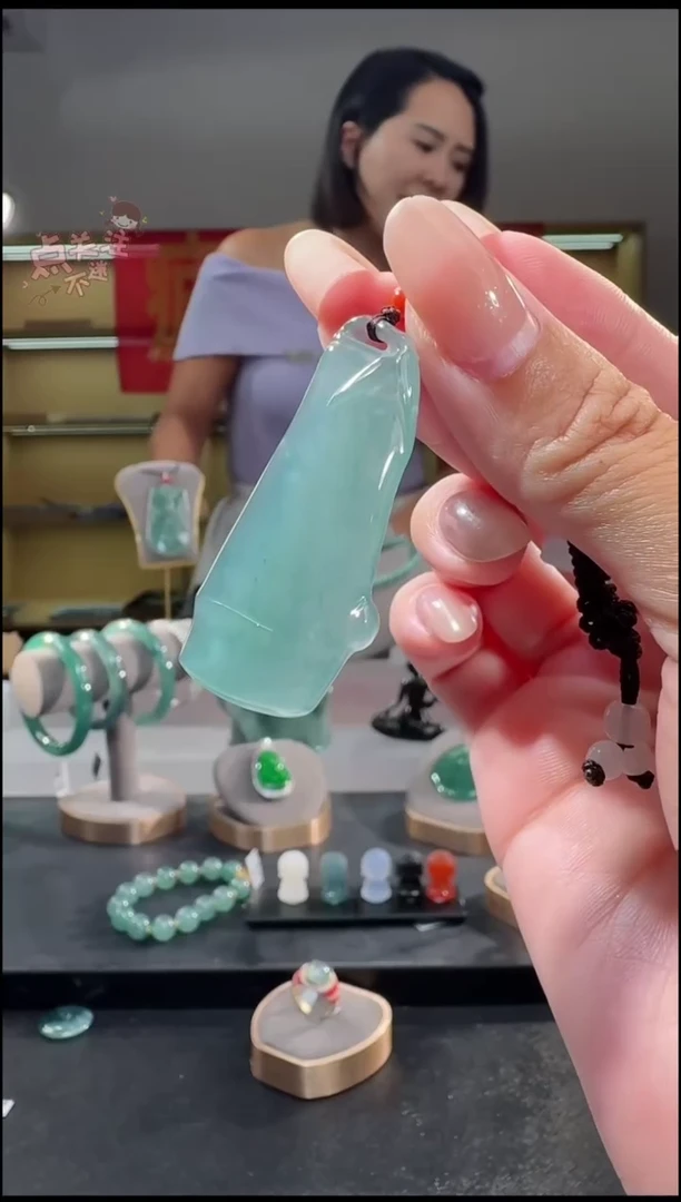 吊坠(不含链)未镶嵌翡翠纯天然A货翡翠竹节（多样性发其一）