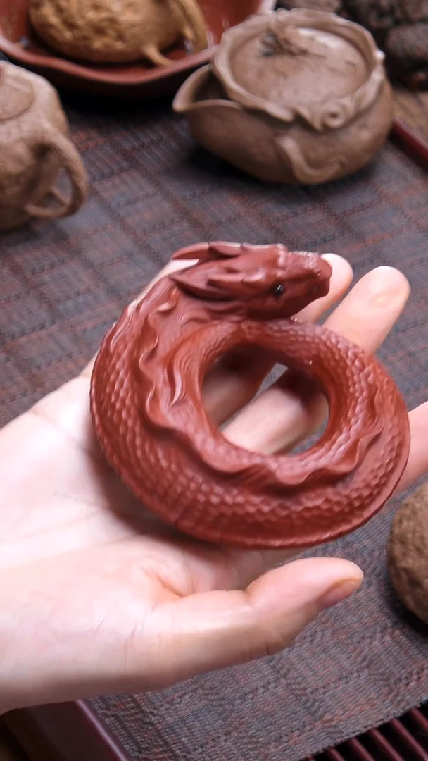 【闪购商品】紫砂摆件朱泥《鱼化龙》