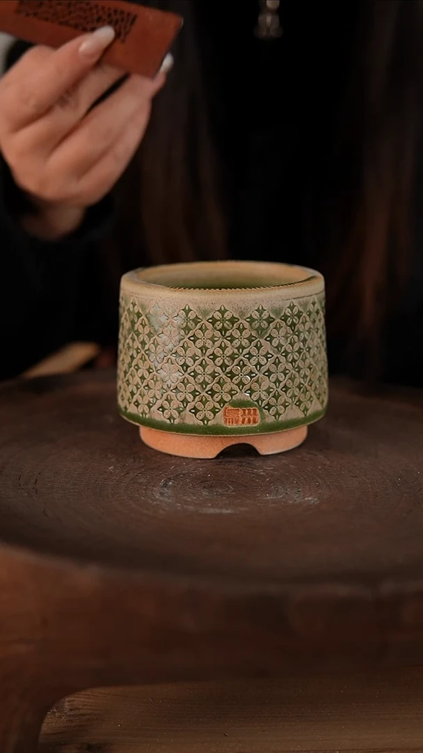 【闪购商品】红陶1-18-114默认有瑕口7.5