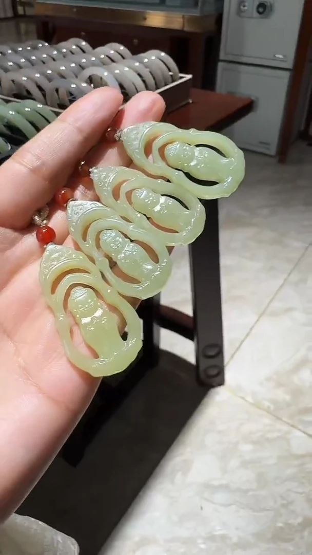 颈饰未镶嵌和田玉拍一发一