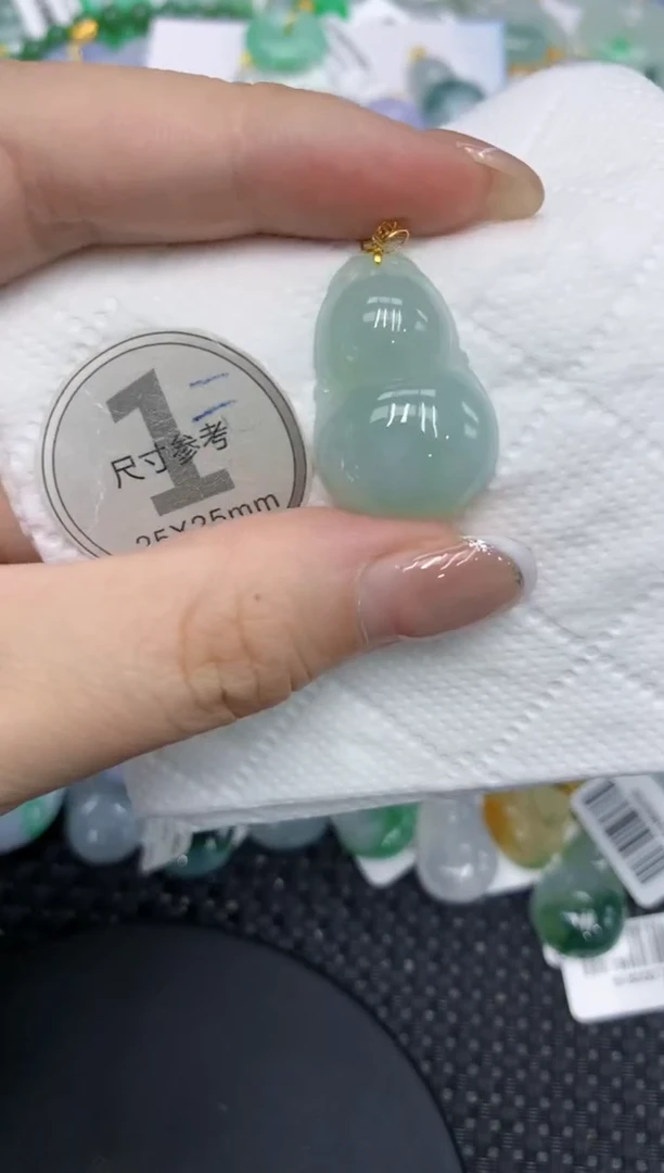 颈饰18K金镶嵌翡翠111111111