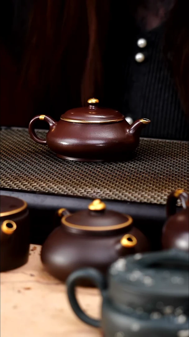 茶壶紫砂四号井茄皮紫泥描金新款薄胎明炉150cc