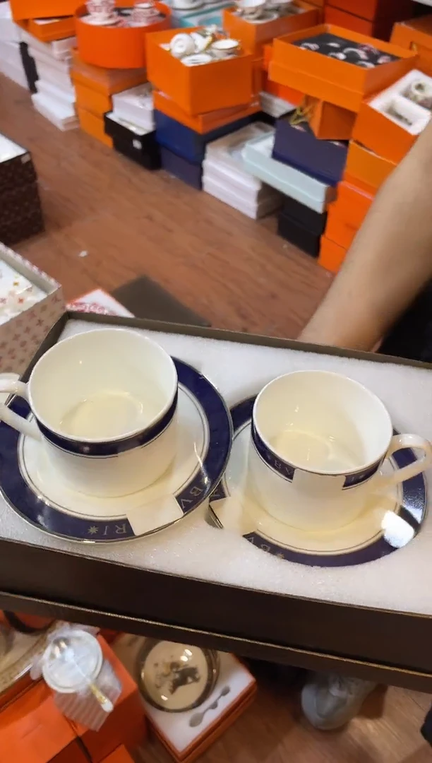杯鸿辉家品牌瓷器，京东包邮！