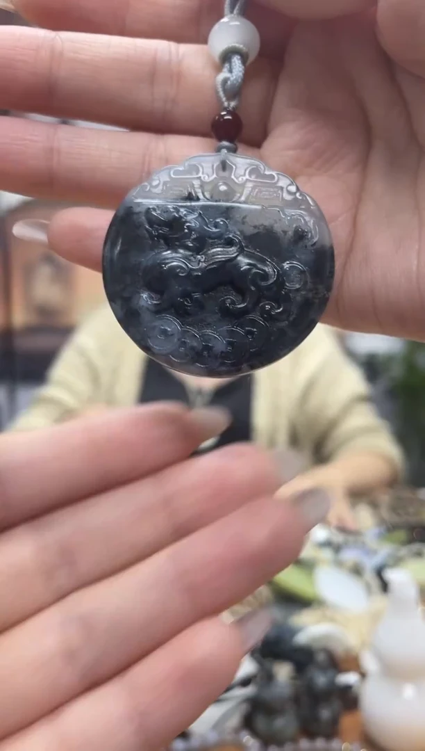 未镶嵌岫玉吊坠·