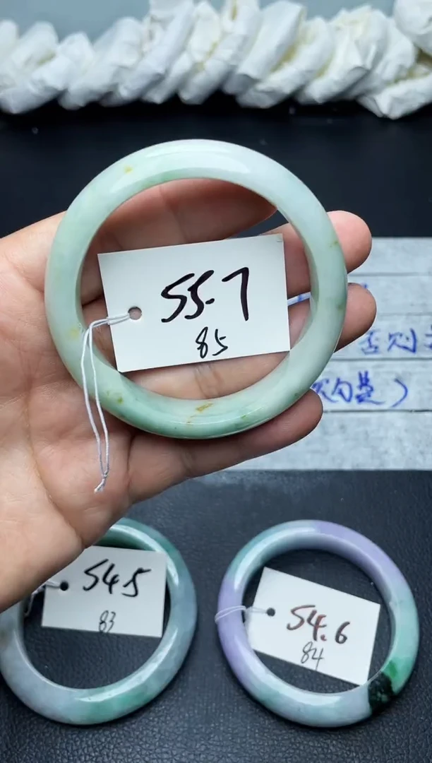 未镶嵌手镯翡翠85