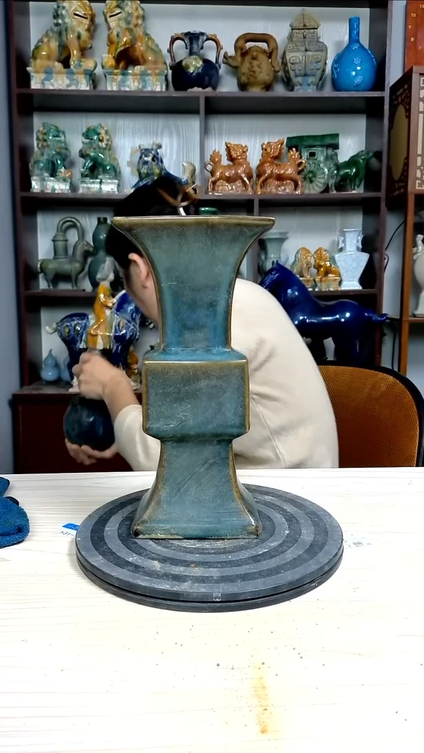 经典精美复古风格瓷器