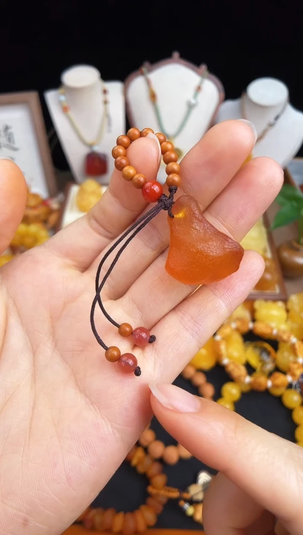 未镶嵌琥珀珠宝奇石柒月