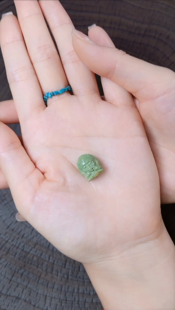 未镶嵌绿松石颈饰吊坠