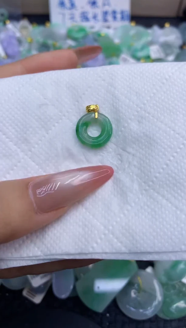 颈饰未镶嵌翡翠天然缅甸A货翡翠