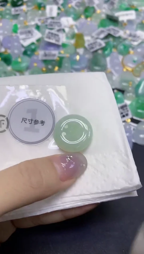 颈饰未镶嵌翡翠天然缅甸翡翠A货百元以上9元证书费自理