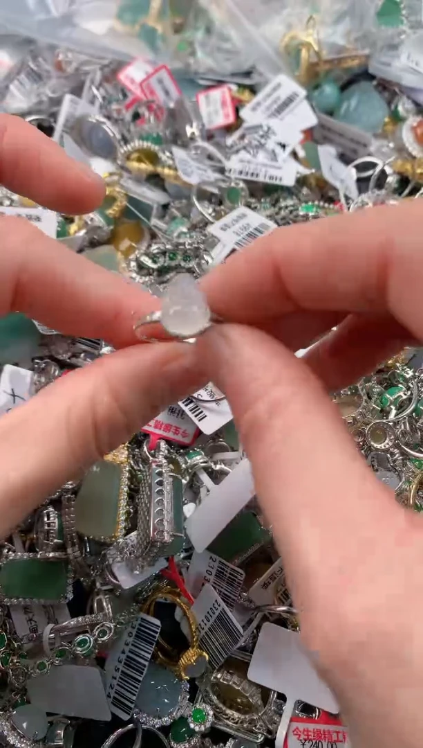 银S925镶嵌戒指翡翠3                  5