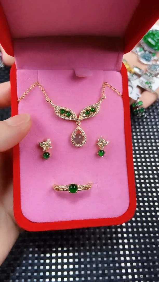 【闪购商品】翡翠套链未镶嵌11111111