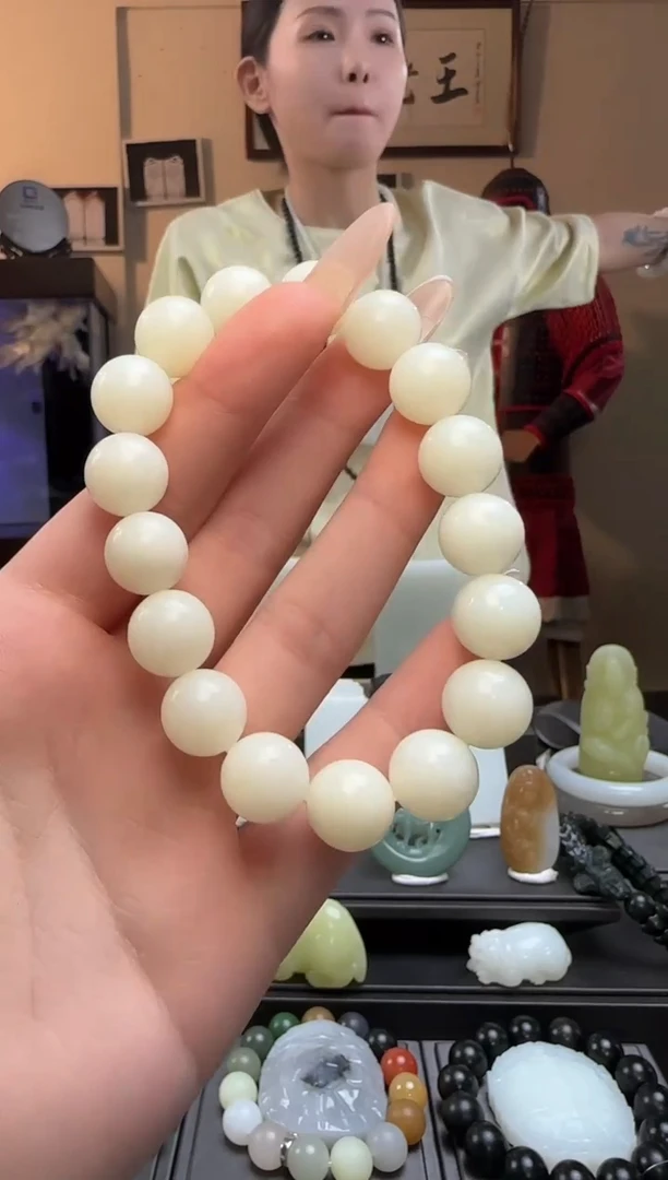 【闪购商品】和田玉圆珠未镶嵌手串