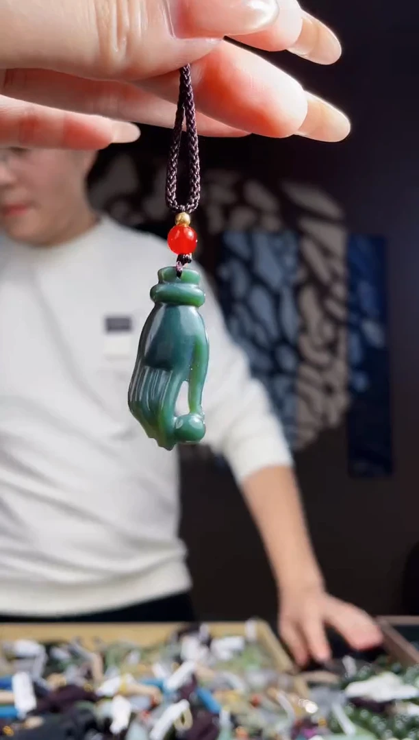 【闪购商品】和田玉颈饰未镶嵌拍一发一