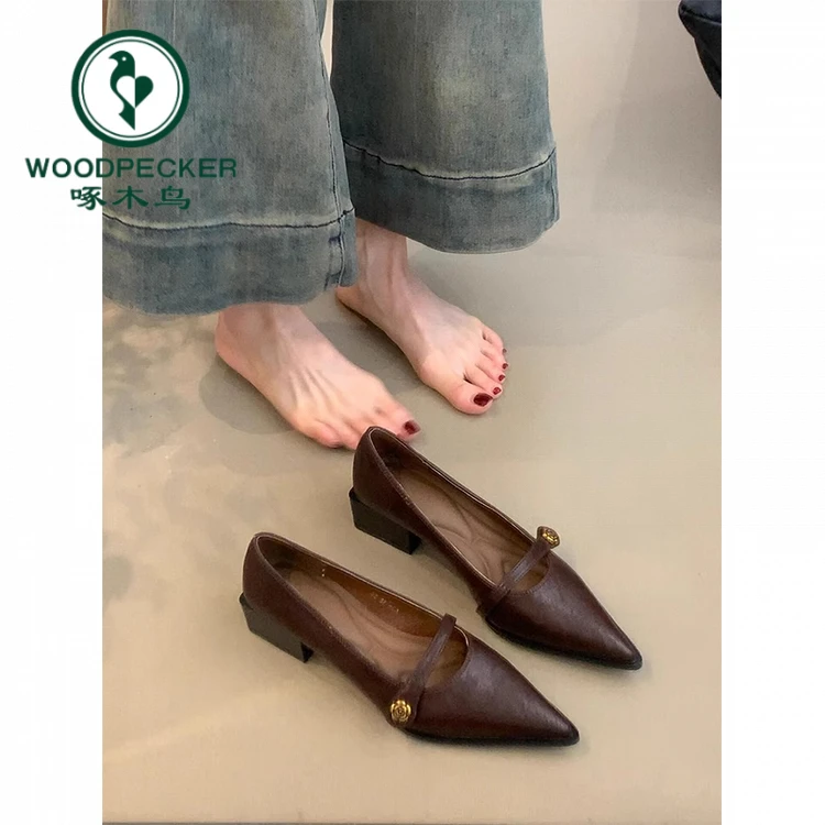 啄木鸟复古浅口高跟鞋女鞋山茶花一字扣粗跟单鞋尖头气质玛丽珍鞋