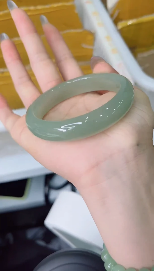 未镶嵌手镯石英质玉75-56.8