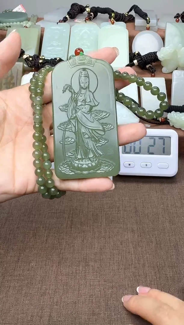颈饰未镶嵌和田玉1