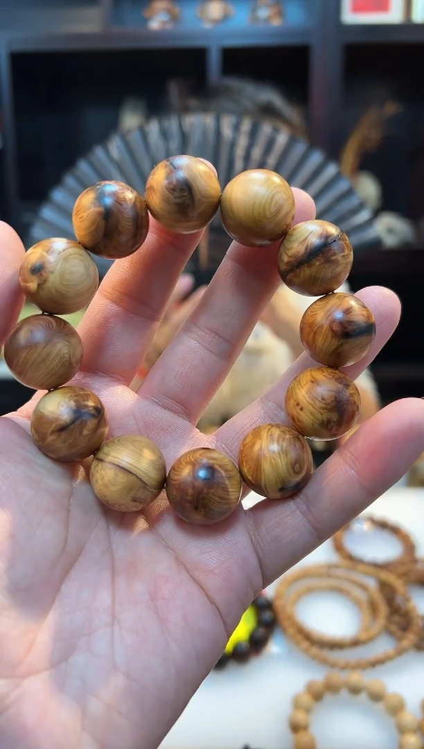 崖柏20结油结香圆珠有油线老裂