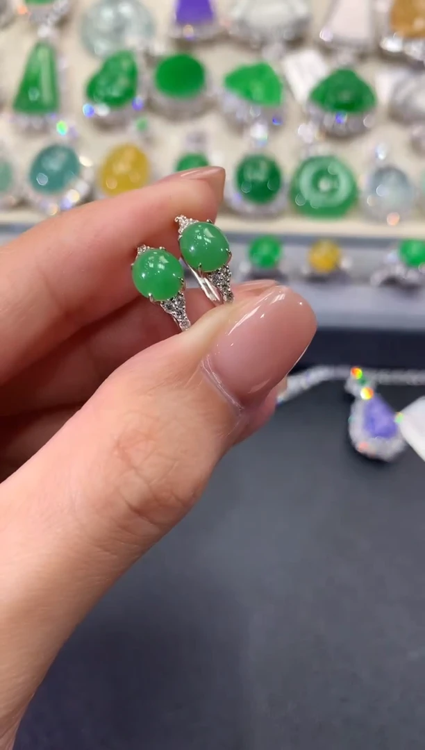 【闪购商品】翡翠耳饰18K金镶嵌w7       