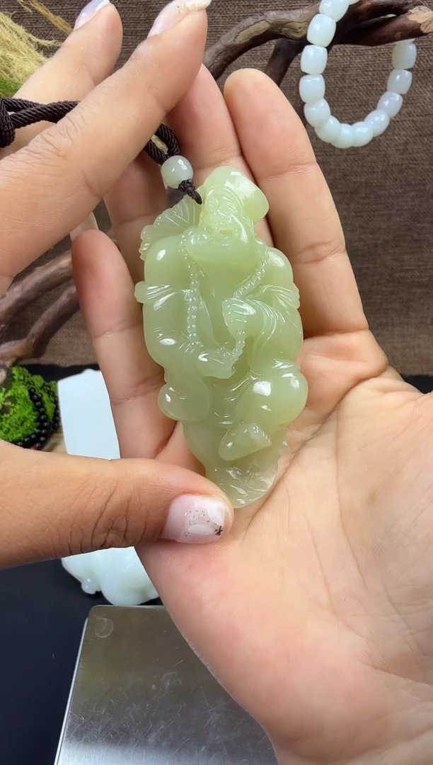 未镶嵌和田玉挂件和田玉