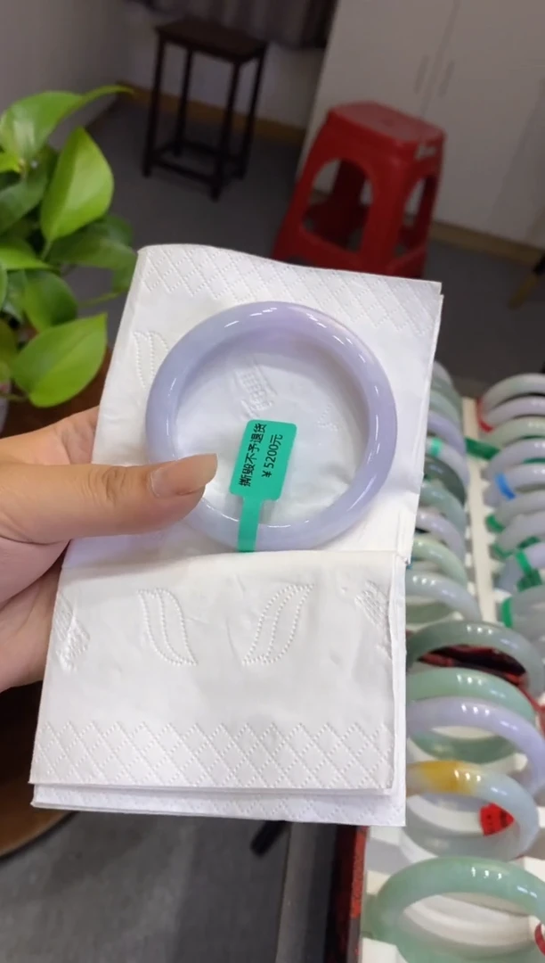 翡翠手镯未镶嵌多人00004