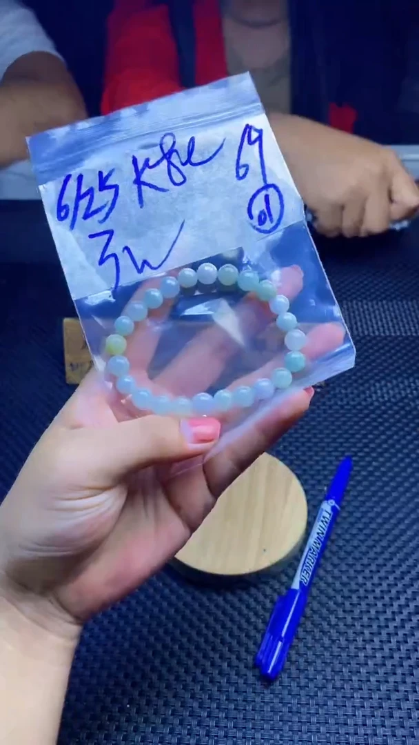 定制翡翠未镶嵌天然缅甸A货翡翠，多样性发货只发其一