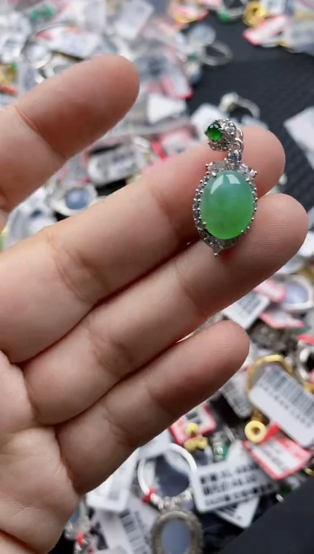 翡翠戒指银S925镶嵌6666    6