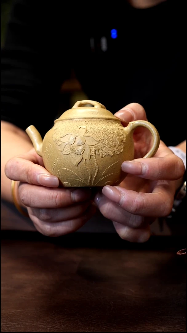 茶壶紫砂本绿*泥绘荷塘