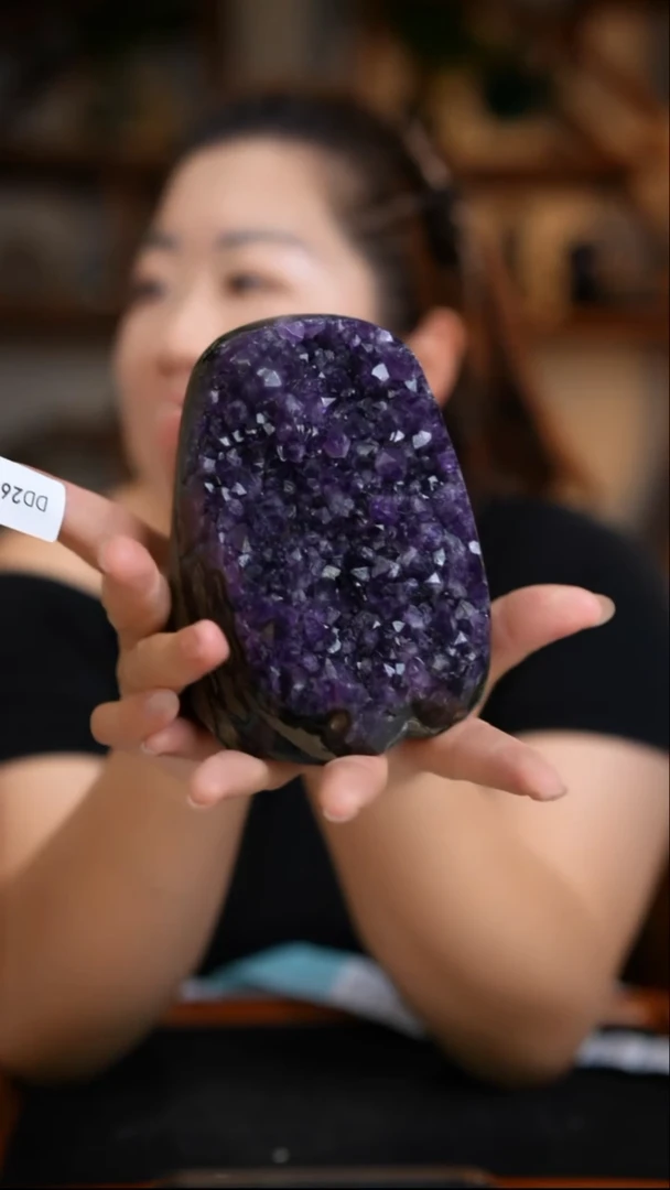 水晶珠宝半成品未镶嵌紫晶洞D260