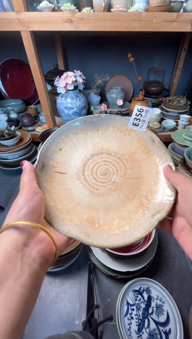 瓷片º**?e356福利燕麦色花边碟