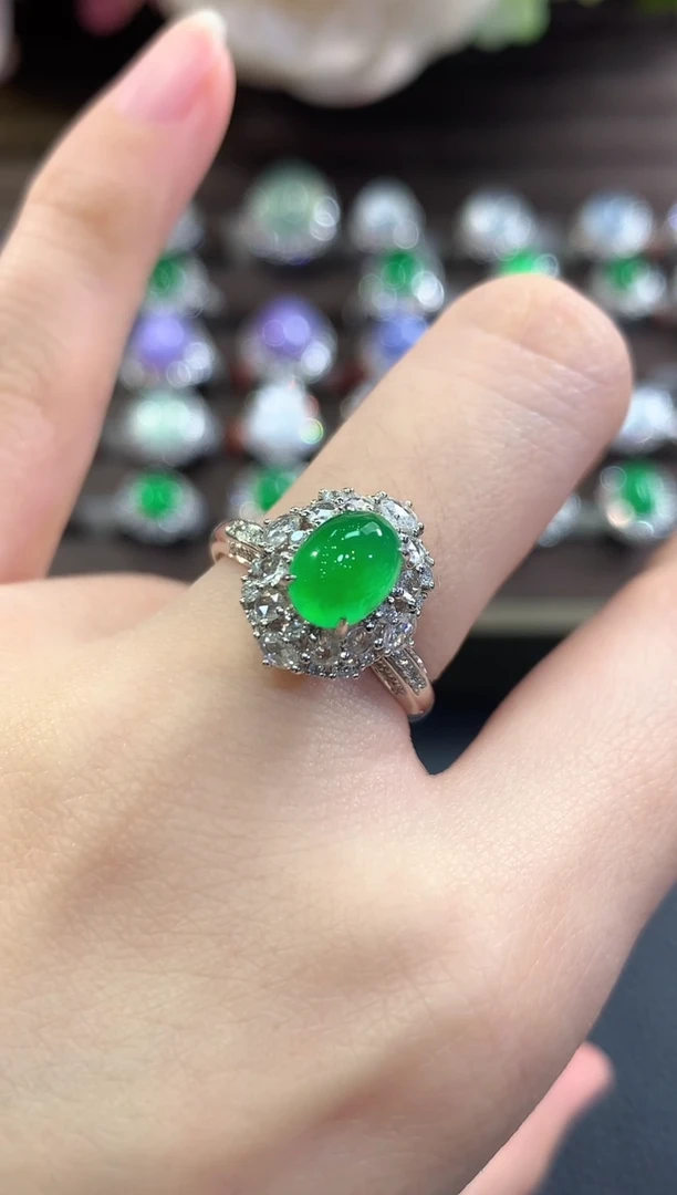 18K金镶嵌戒指翡翠d212