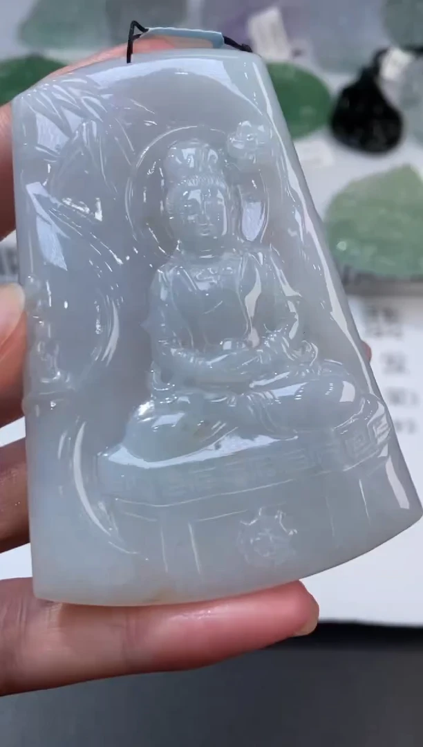 未镶嵌挂件翡翠371417    多人