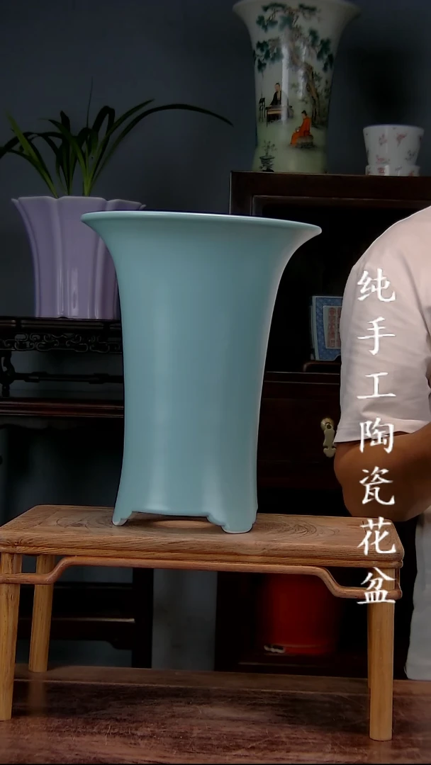 似**华景德镇陶瓷手工花盆
