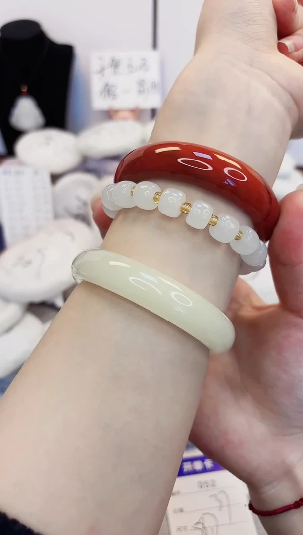 【闪购商品】石英质玉手镯未镶嵌52-玛瑙圈口57