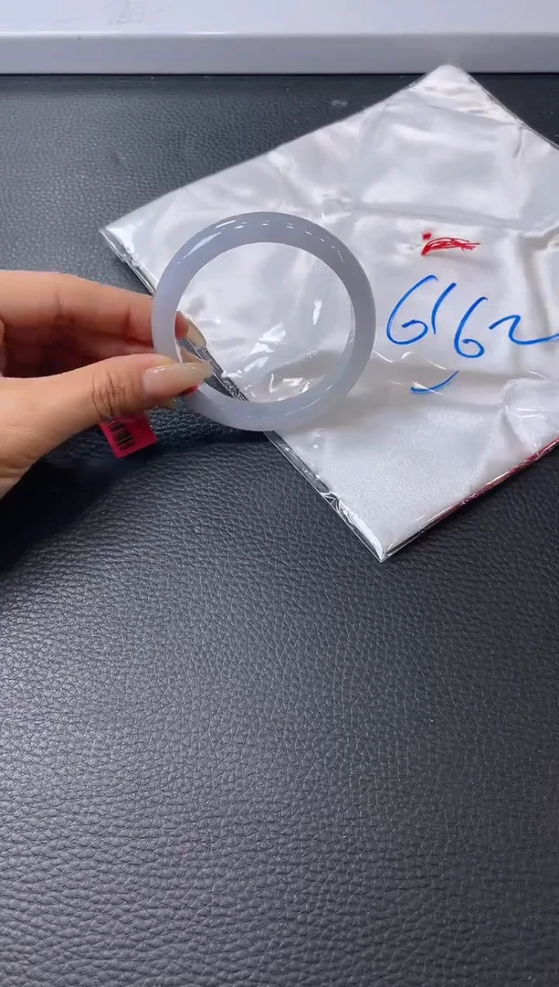 【闪购商品】翡翠手镯未镶嵌手镯