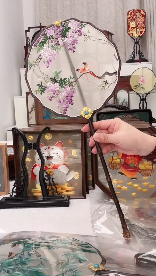 扇子苏绣作品手工团扇