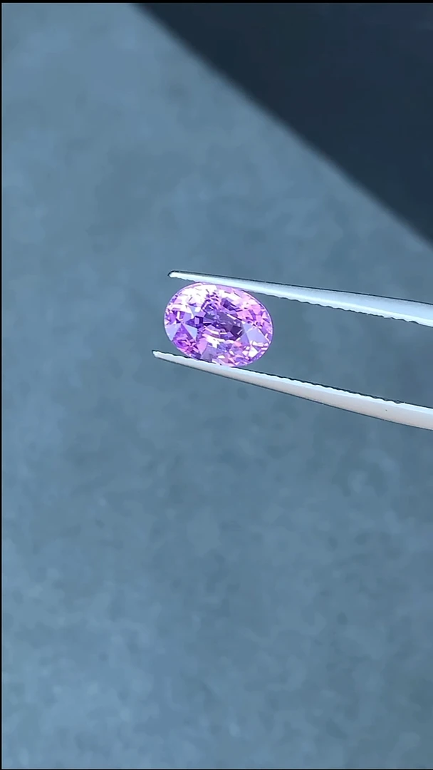 裸石蓝宝石2.1克拉