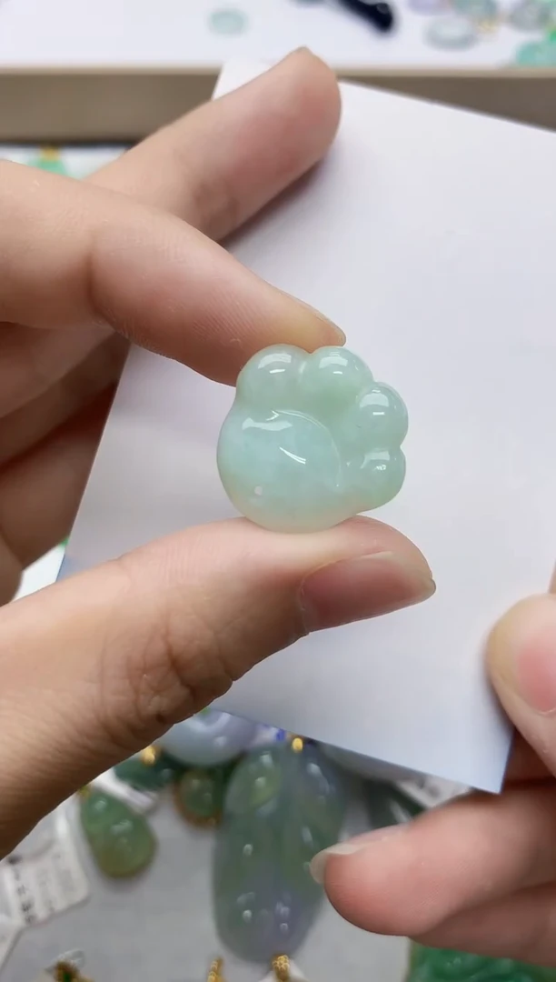 翡翠未镶嵌颈饰天然缅甸A货翡翠