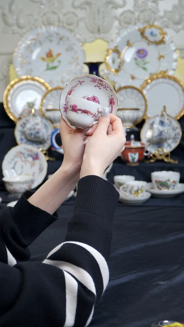 骨瓷婷婷中古器物如图所示24