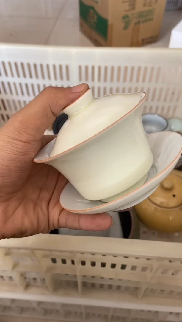 无运费险有瑕疵的摄影的产品有使用过的痕迹有点脏介意勿拍
