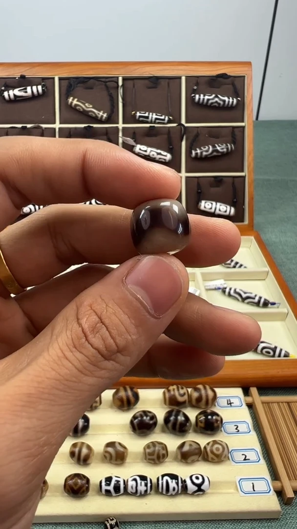 玛瑙/玉髓吊坠(不含链)未镶嵌17.(微瑕 )