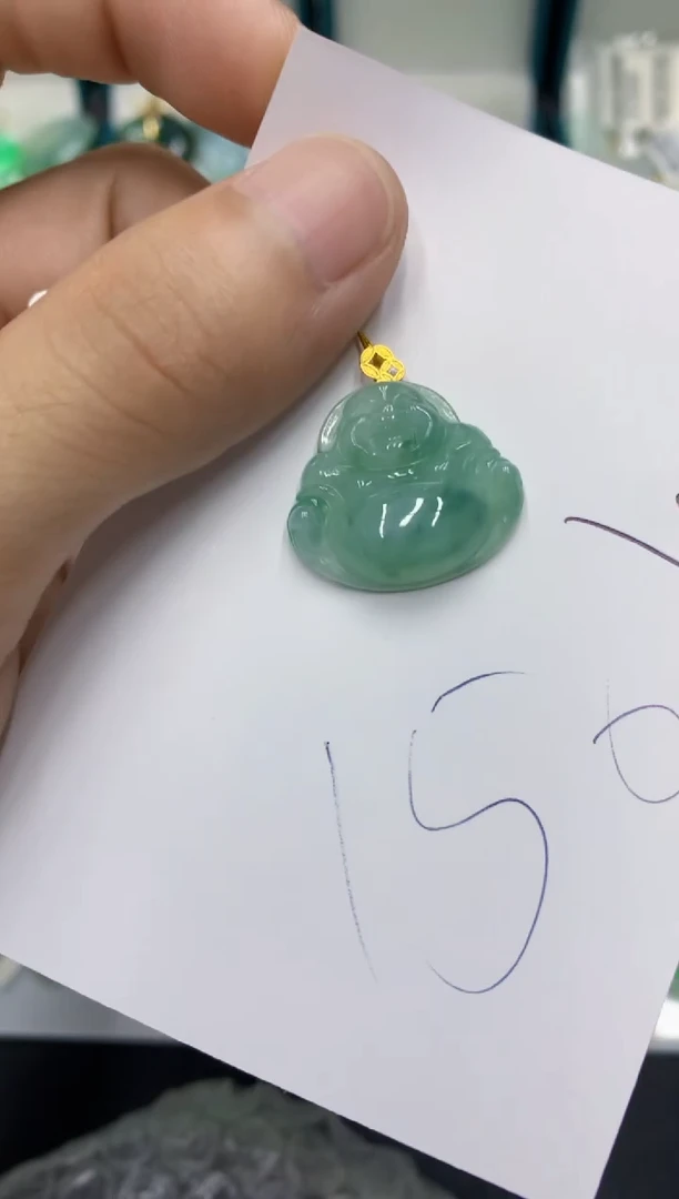 翡翠18K金镶嵌颈饰翡翠