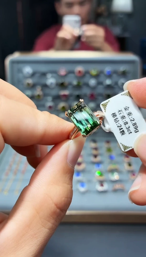 18K金镶嵌戒指碧玺8.3..