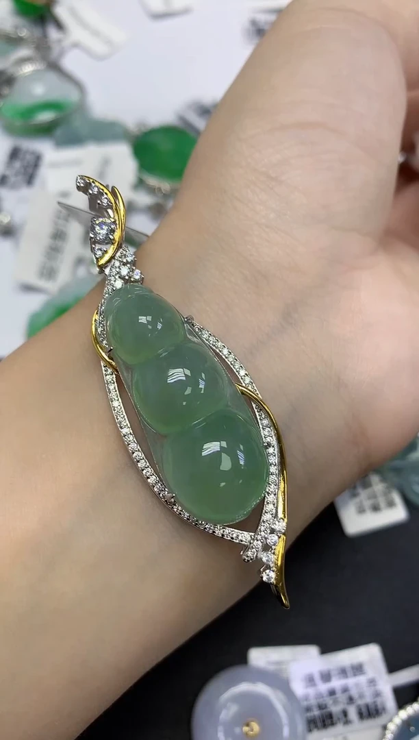 颈饰未镶嵌翡翠天然缅甸翡翠A货多样性发一件